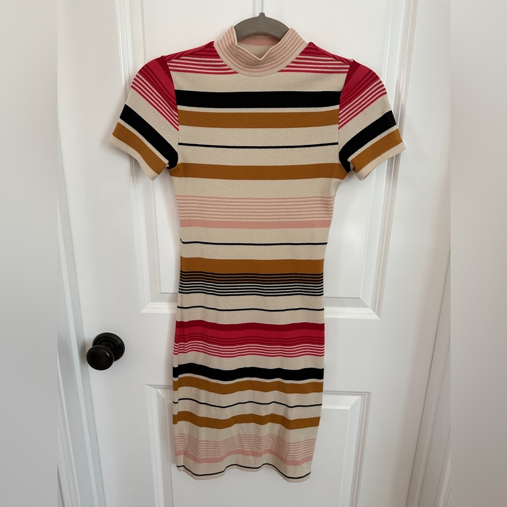 NWOT Billabong mock neck dress size S Petite